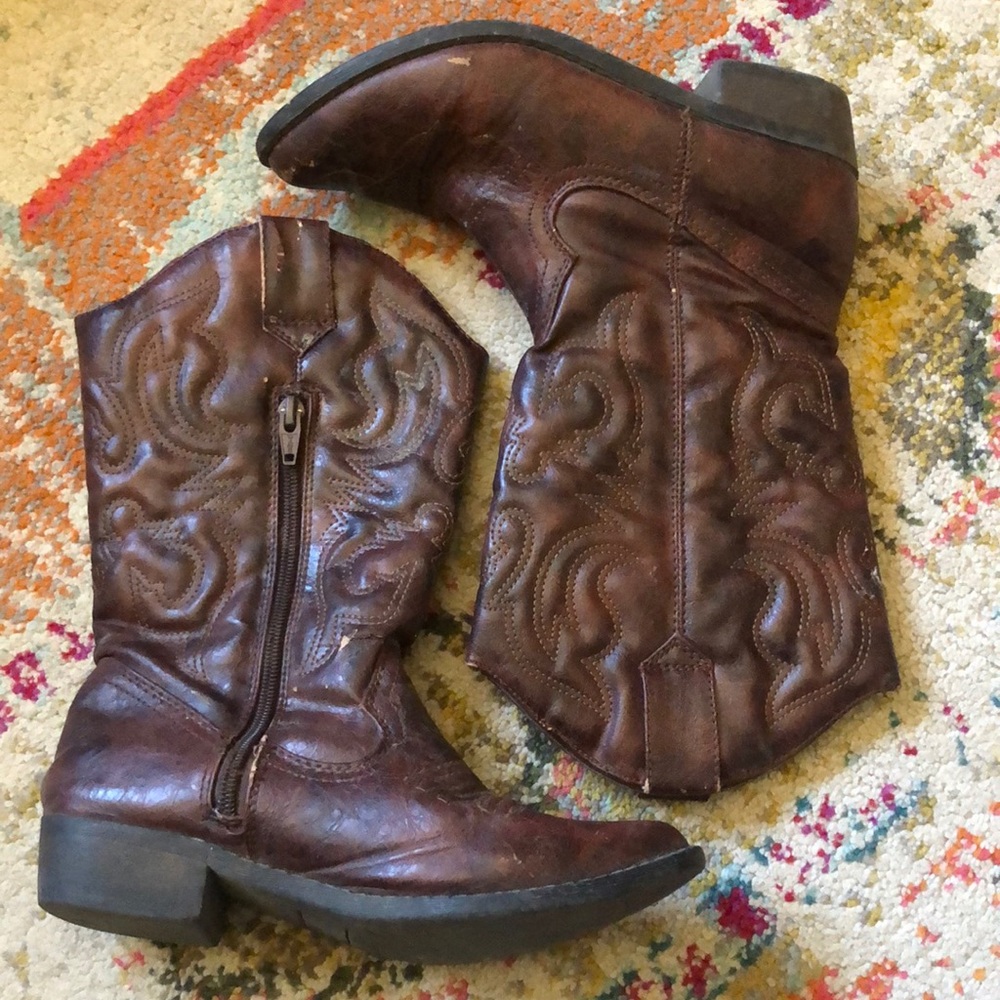 🧜🏼‍♀️3 for $15 item!🧜🏼‍♀️ western boots